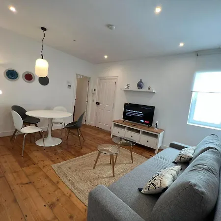 Peaceful 1br With Shared Terrace At The Nook *