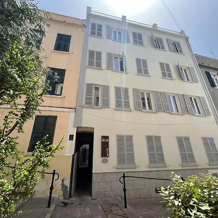 Peaceful 1br With Shared Terrace At The Nook Apartment