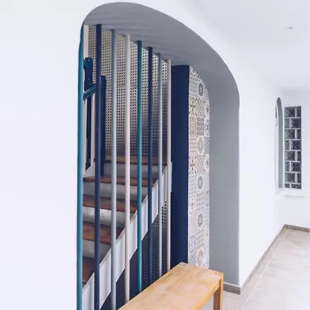 Peaceful 1br With Shared Terrace At The Nook * Gibraltar
